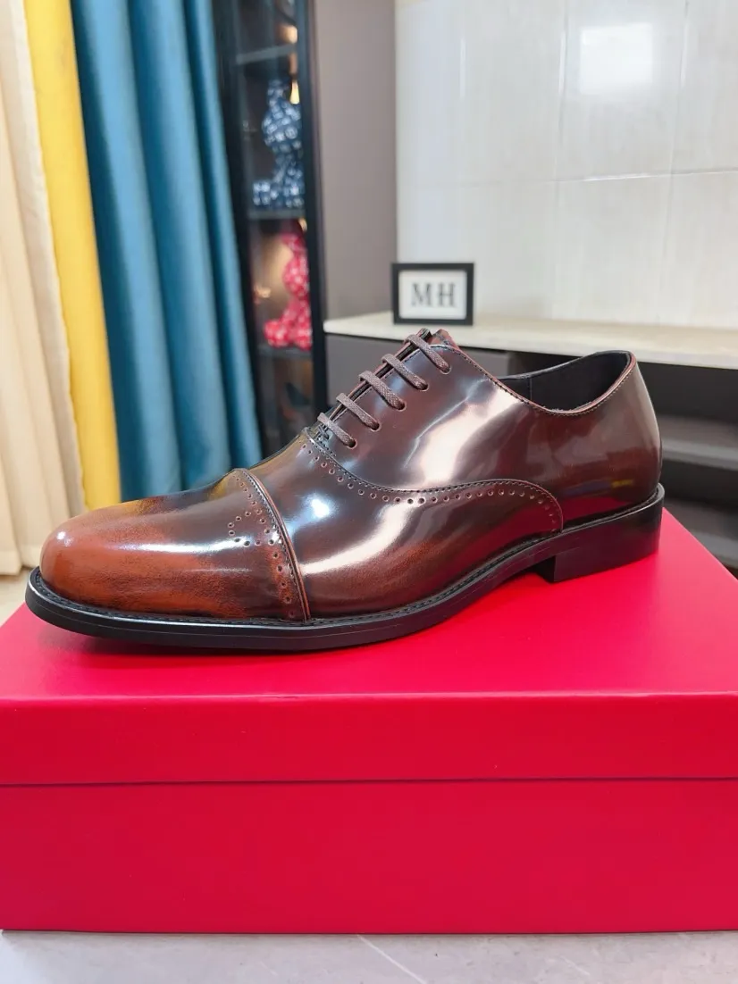 Ex-factory price 560🌸🌸Water dyed cowhide 🆘[Salvatore Ferragamo] Ferragamo’s latest casual business leather shoes for men! Available at counters simultaneously! The fabric is made of specially imported original suede calfskin, and the interior is made of imported water-dyed cowhide. It is absolutely luxurious and leads the fashion trend. Matching code: 38-44 45 customized